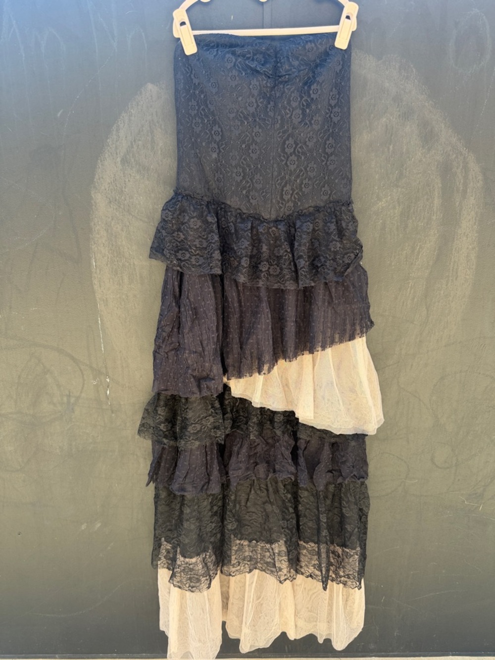 Vintage free people strapless Tiered Lace & Ruffle Maxi dress in Black and tan - Picture 3 of 5